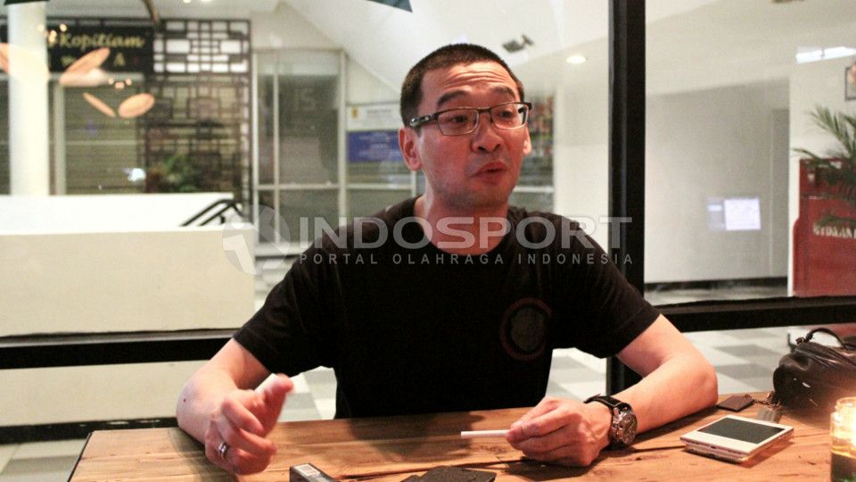 Coach Justin ketika disambangi awak INDOSPORT. Copyright: © Herry Ibrahim/INDOSPORT